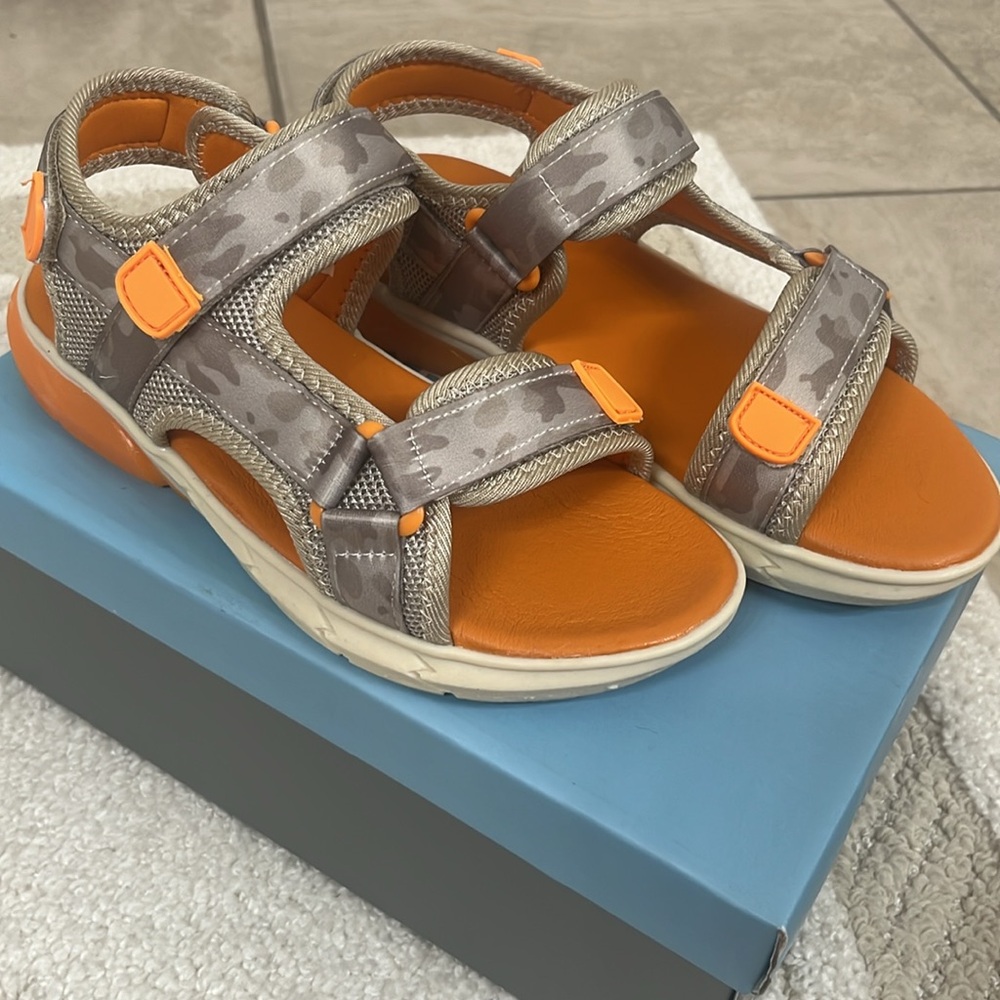 Sandals, London Fog, Owen River Sandal, Peyote Camp size 3M New in Box